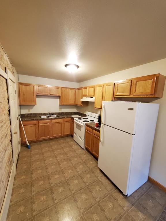 104 S Main St #3 - Photo 3 of 6