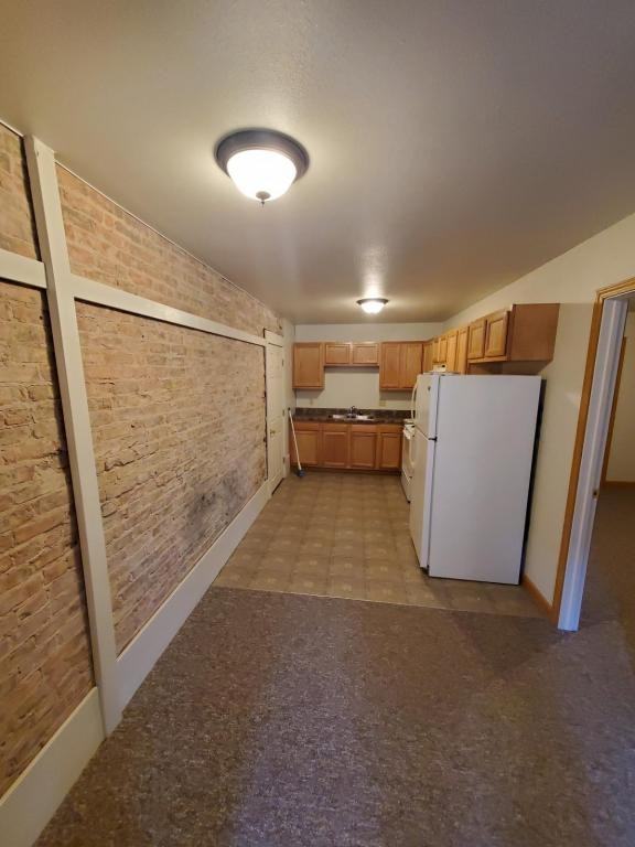 104 S Main St #3 - Photo 4 of 6