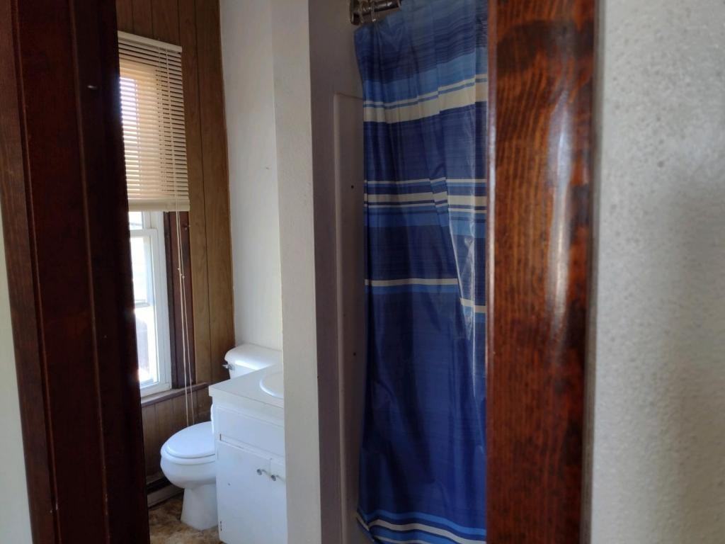 221 N Church St #7 - Photo 4 of 4