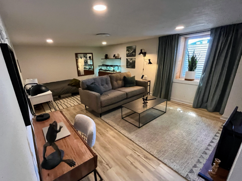 2104 E 58th St #2106 - Photo 2 of 6