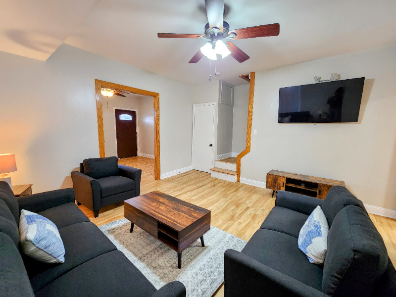 3811 Hayward Ave - Photo 5 of 28