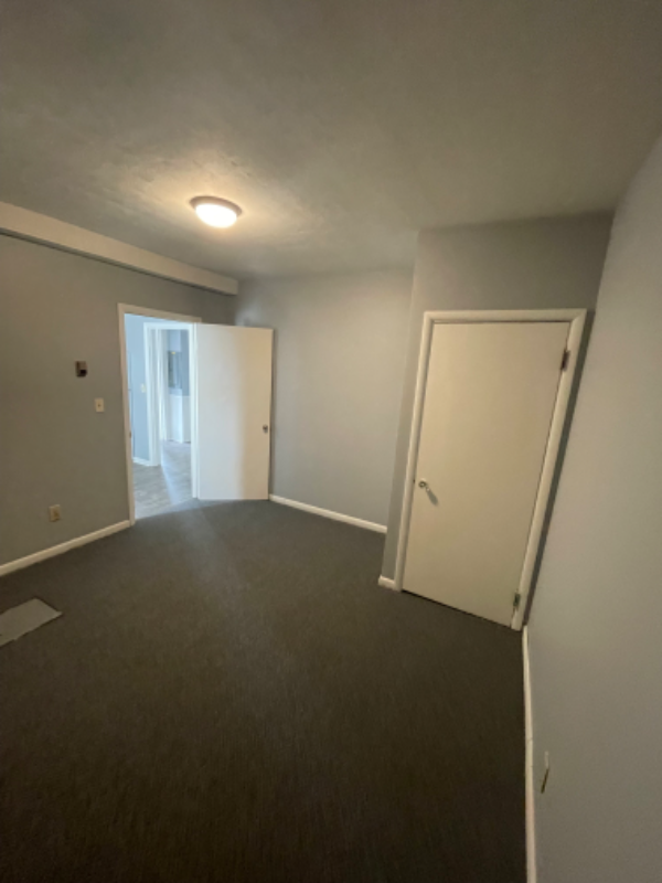 913 N Main St #A - Photo 4 of 6