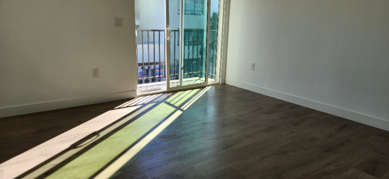 339 N Harvard Blvd - Photo 4 of 34