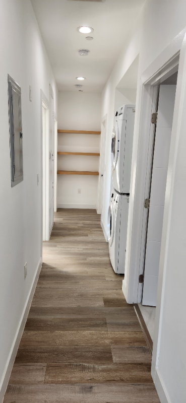 339 N Harvard Blvd - Photo 7 of 34