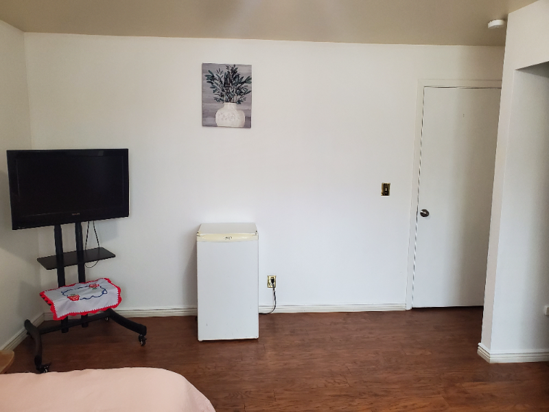 627 N Sir Michael Dr - Photo 4 of 8