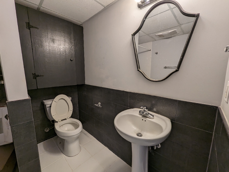 406 Gaither St #1 - Photo 4 of 11