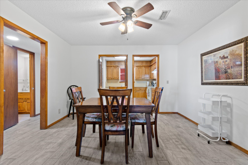 424 S Shawnee Ave - Photo 7 of 27