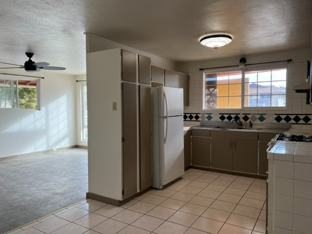 641 Huali Way #B - Photo 5 of 10