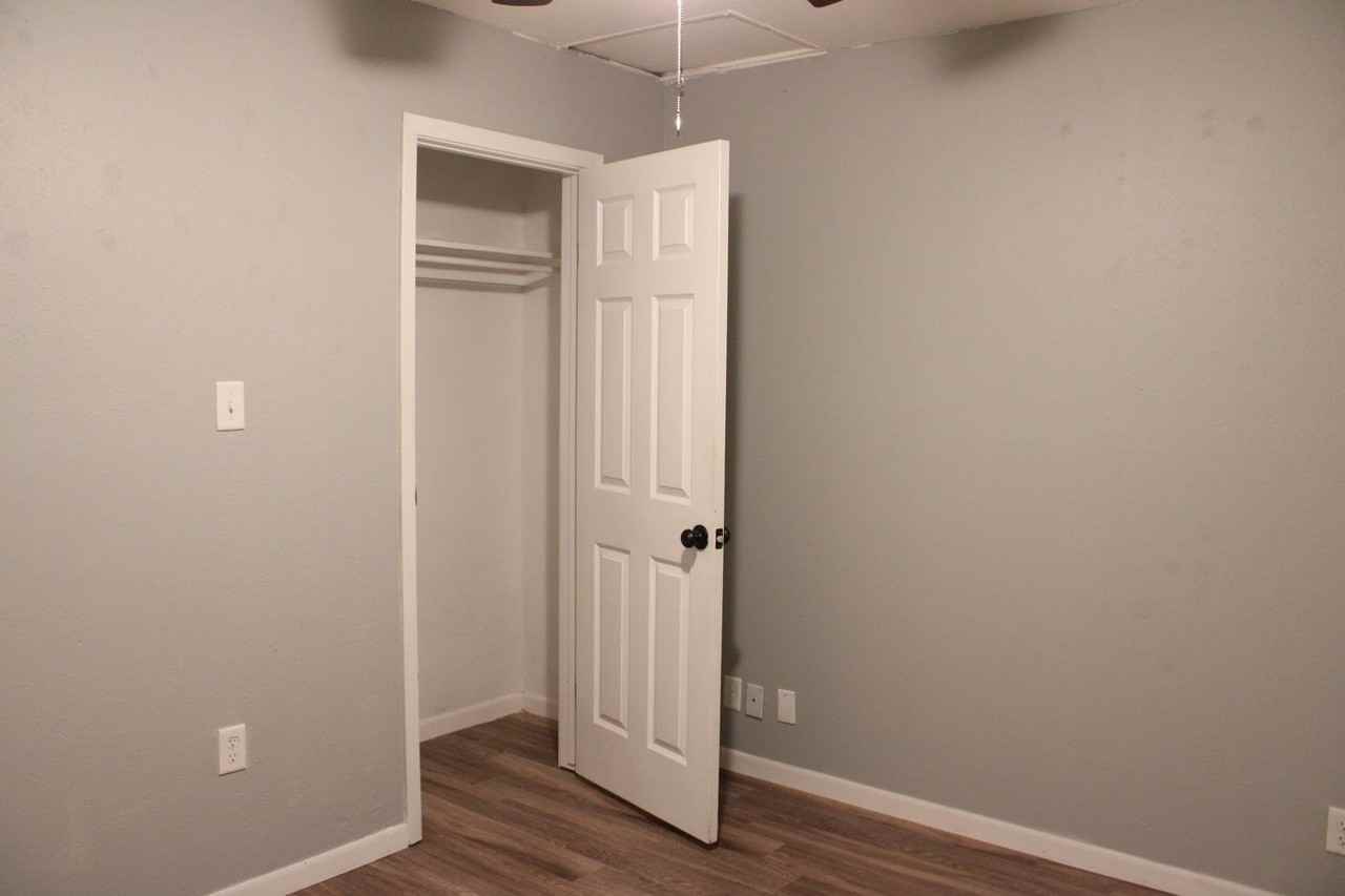 2912 Bernice St - Photo 6 of 11