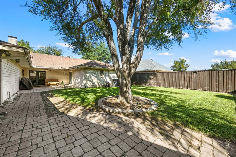 428 Park Bend Dr - Photo 4 of 4