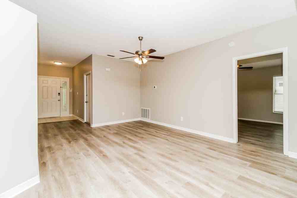 1962 Shannon Ln - Photo 4 of 19