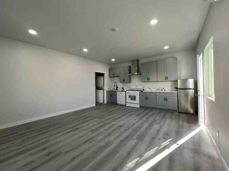 8901 Blackheath Cir #1 - Photo 2 of 7