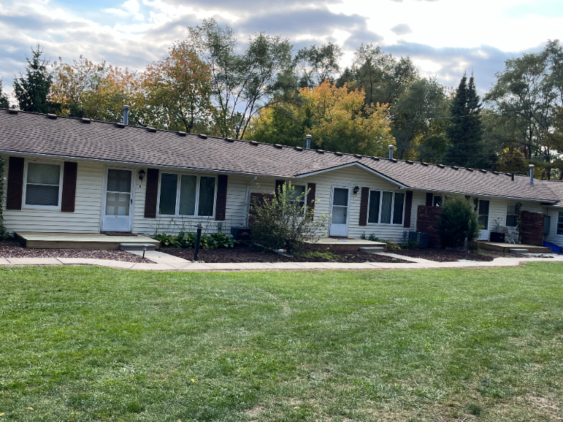 1583 Highland Park Dr #C - Photo 2 of 14