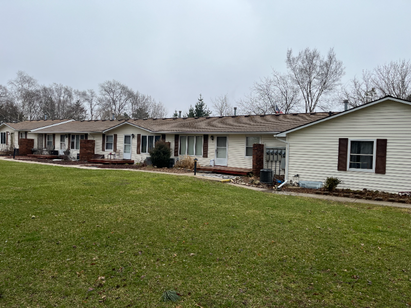 1583 Highland Park Dr #C - Photo 3 of 14