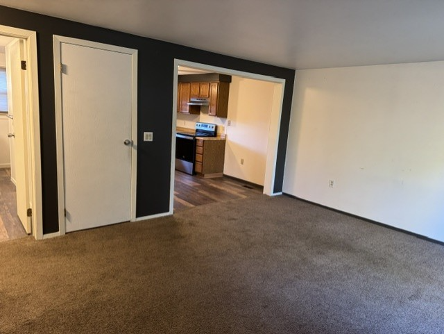 1583 Highland Park Dr #C - Photo 7 of 14