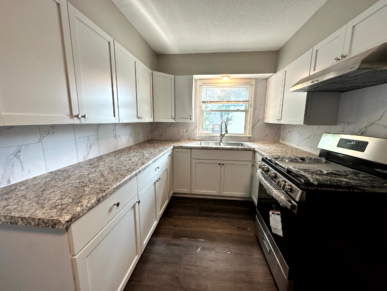 2804 E 44th St - Photo 5 of 20