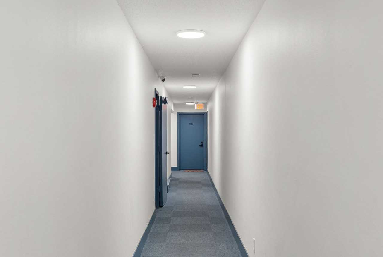 Crossroad Apartments - Photo 4 of 4