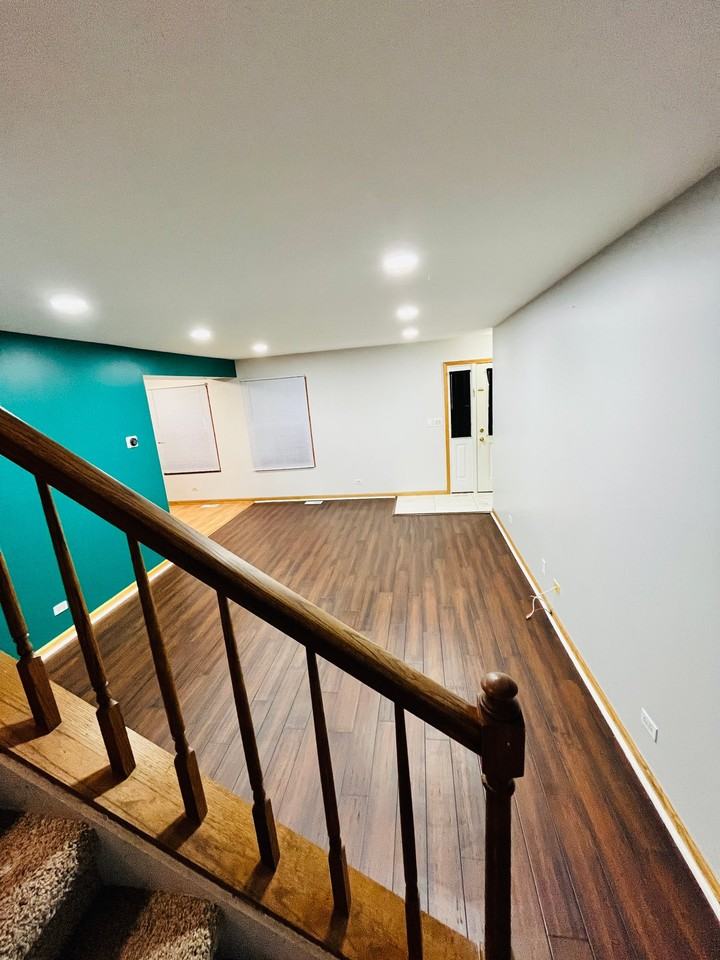 84 Maplewood Dr - Photo 2 of 21