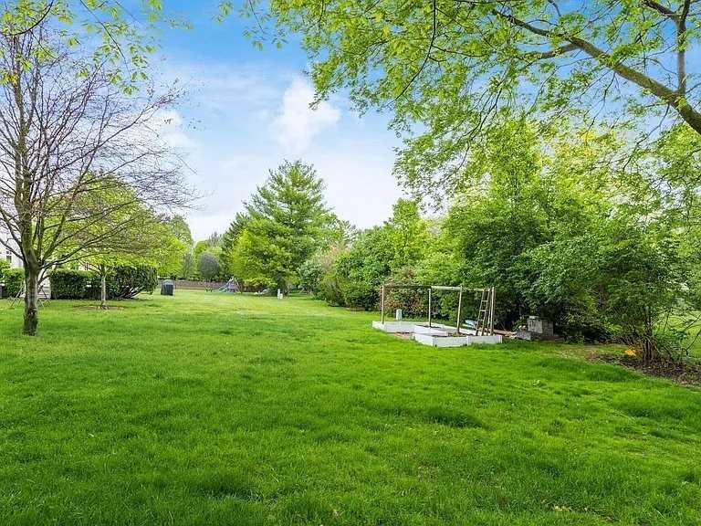 7218 Innisfree Ln - Photo 4 of 18