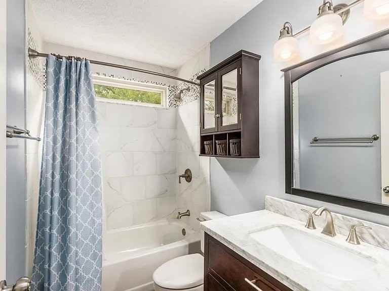 7218 Innisfree Ln - Photo 7 of 18