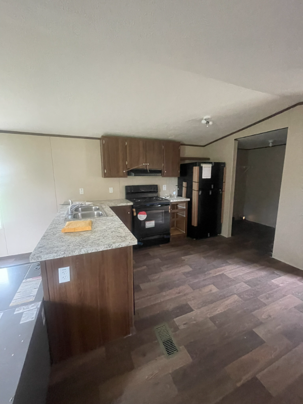 14553 Congress St - Photo 6 of 12