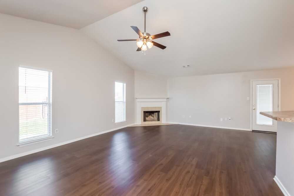 7409 Dunbarton Dr - Photo 2 of 15