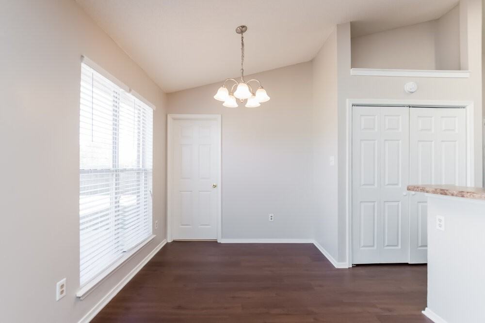 7409 Dunbarton Dr - Photo 5 of 15