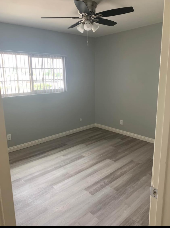 8014 Woodman Ave #14 - Photo 4 of 6