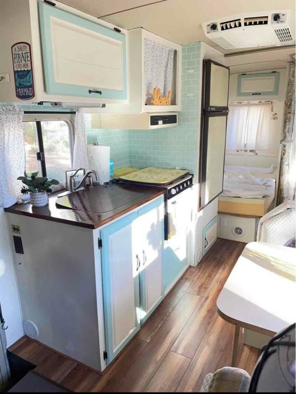 3133 Homestead Rd - Photo 3 of 10