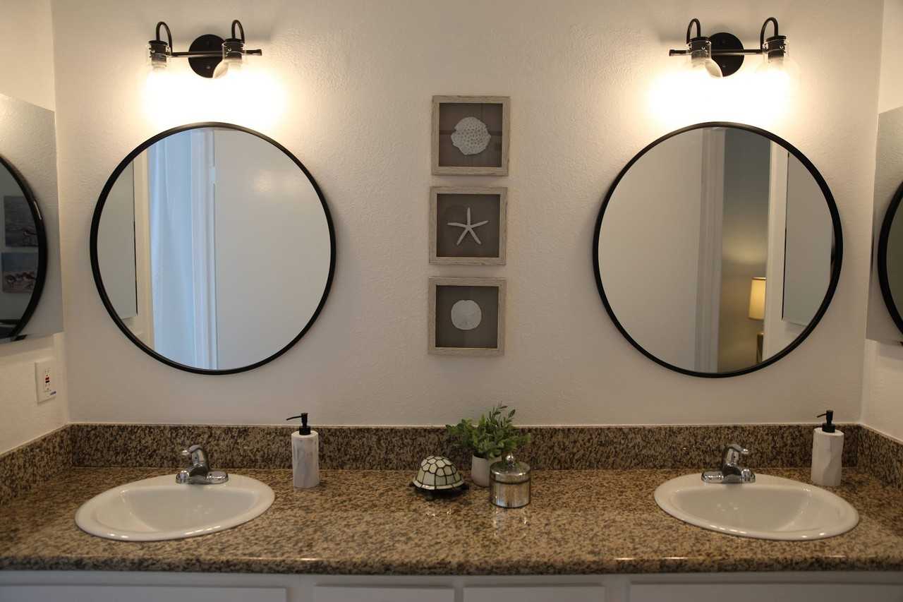 33901 Copper Lantern St - Photo 4 of 9