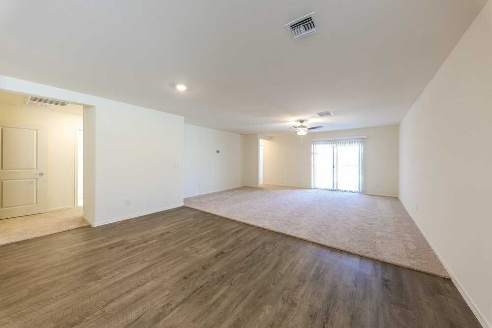 25751 W Coles Rd - Photo 6 of 19