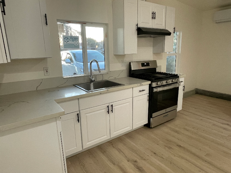 4315 Eileen St - Photo 5 of 15