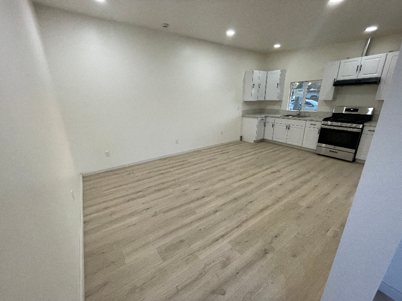 4315 Eileen St - Photo 6 of 15