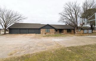 3193 E Highway - Photo 1 of 1