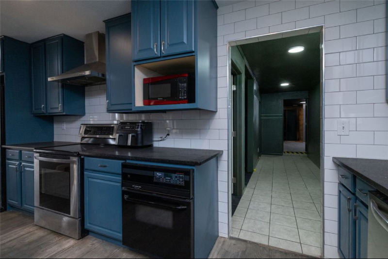 3193 E Highway - Photo 6 of 10