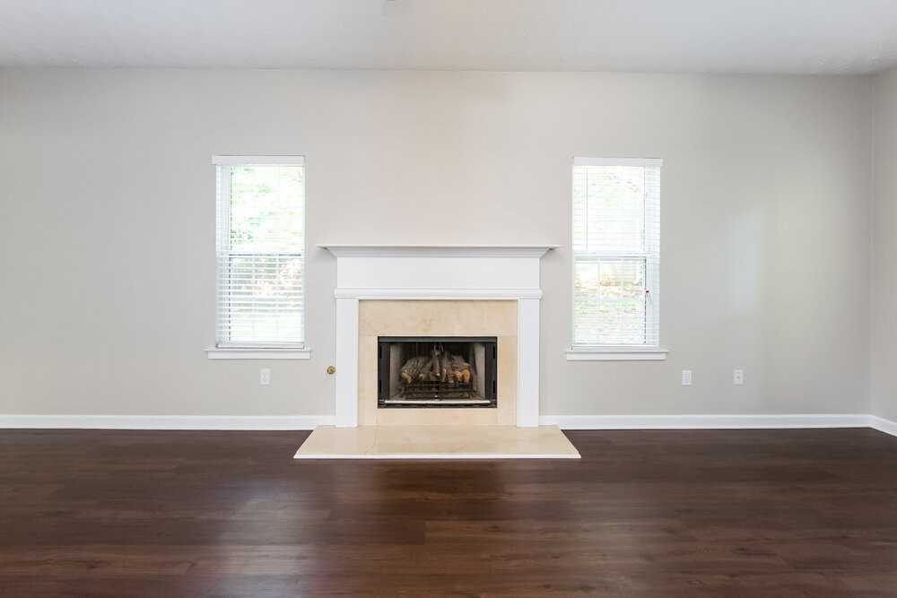 2721 Windsor Ct Nw - Photo 3 of 16