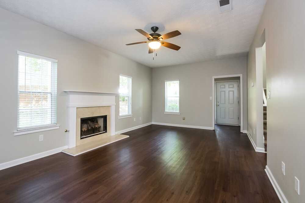 2721 Windsor Ct Nw - Photo 4 of 16
