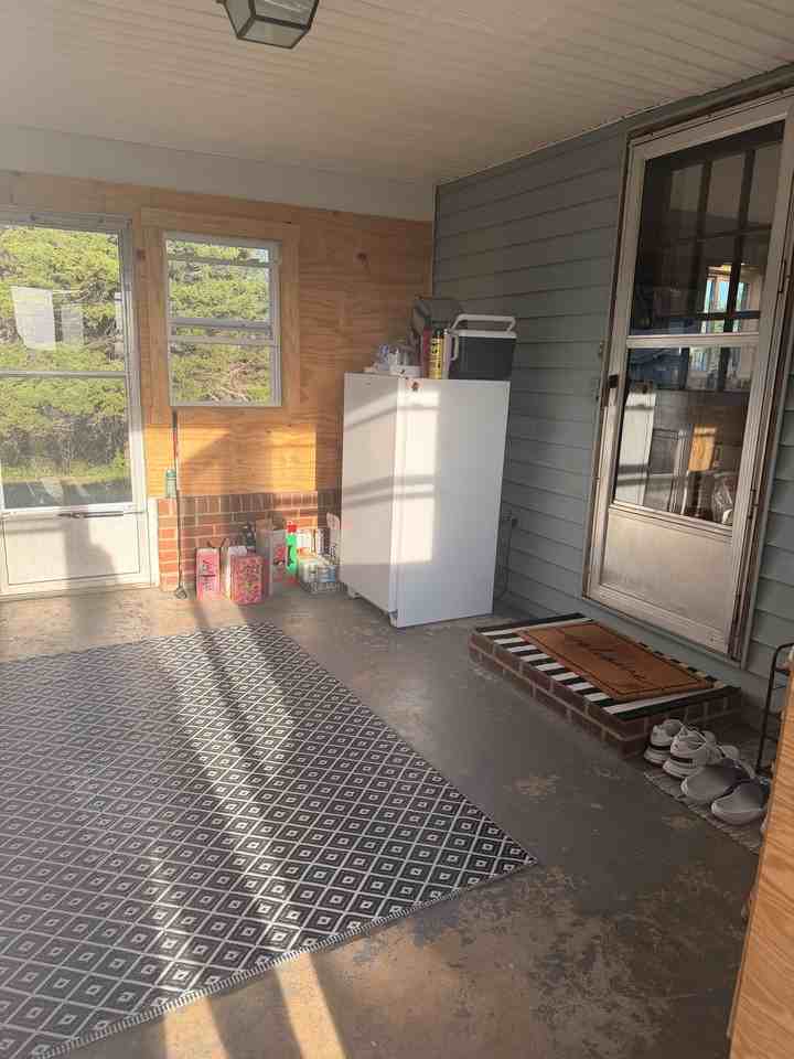 682 Tower Hill Rd - Photo 4 of 20