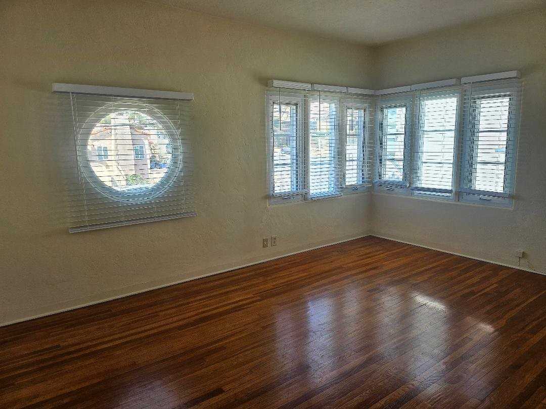 417 W Kalmia St #1 - Photo 2 of 6