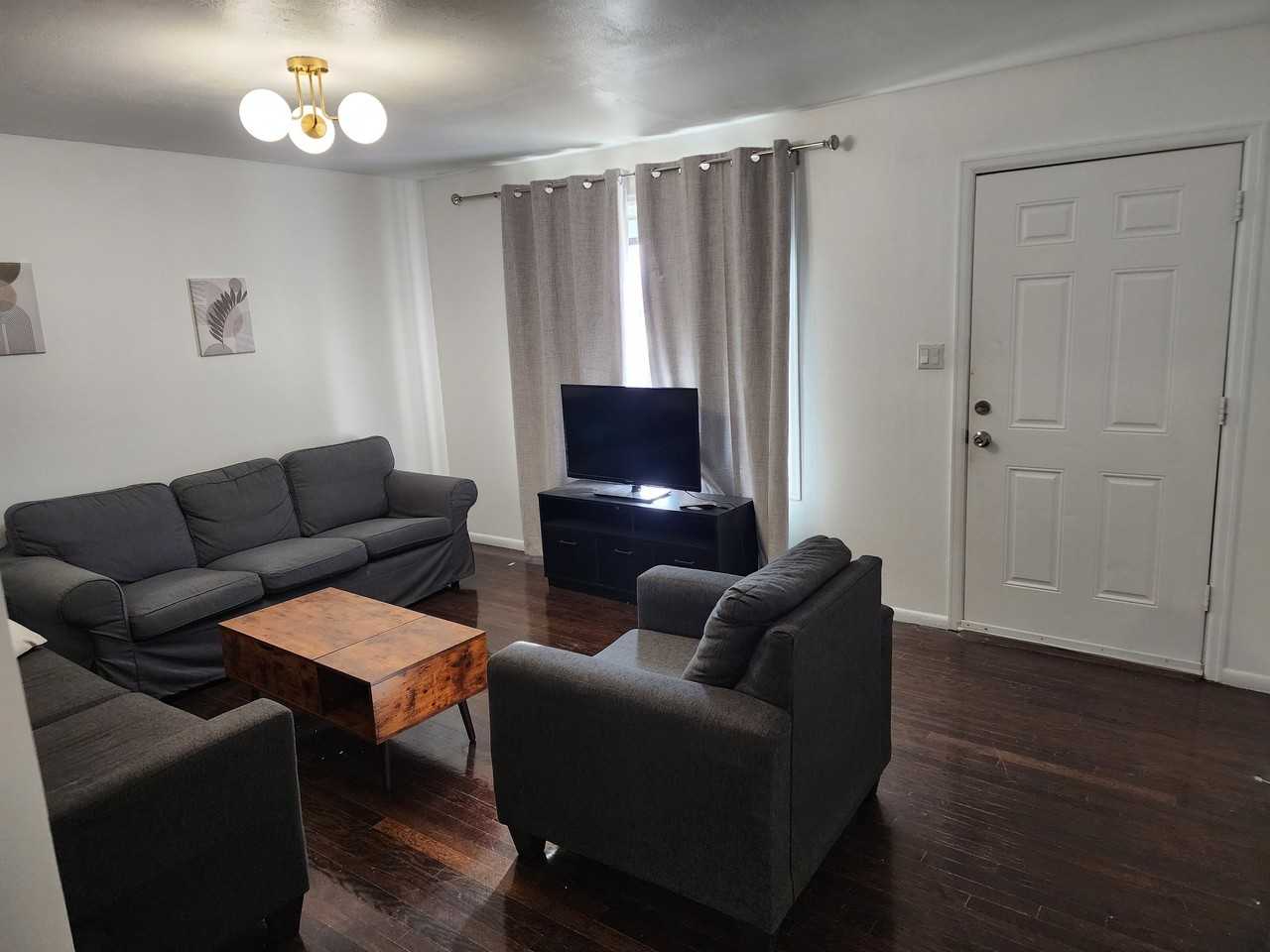 7618 Umatilla St - Photo 4 of 21