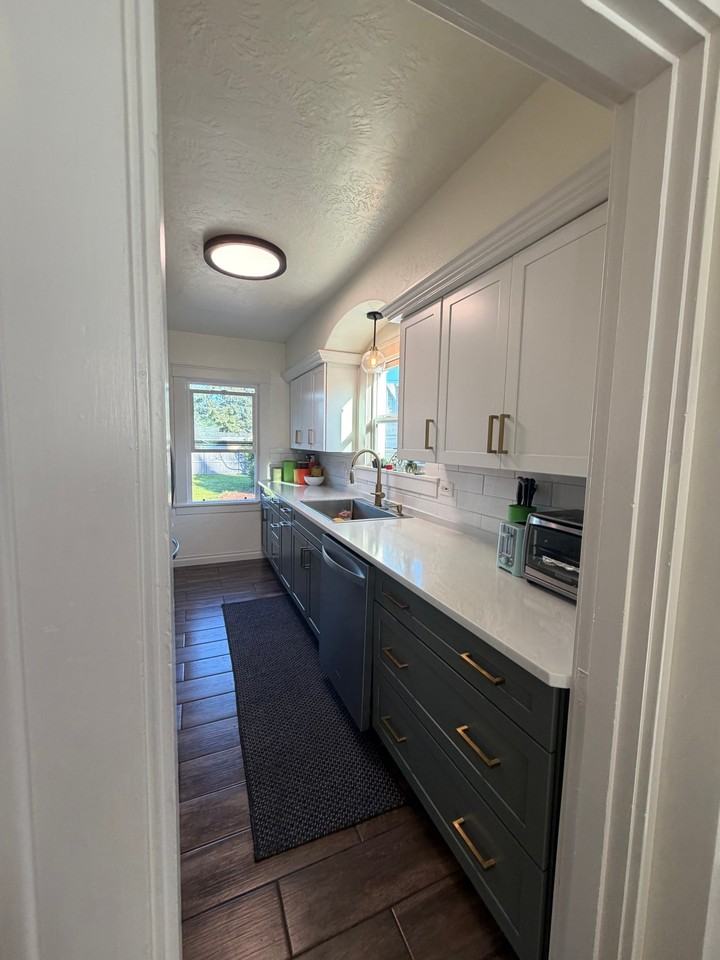 790 17th St Ne - Photo 6 of 26