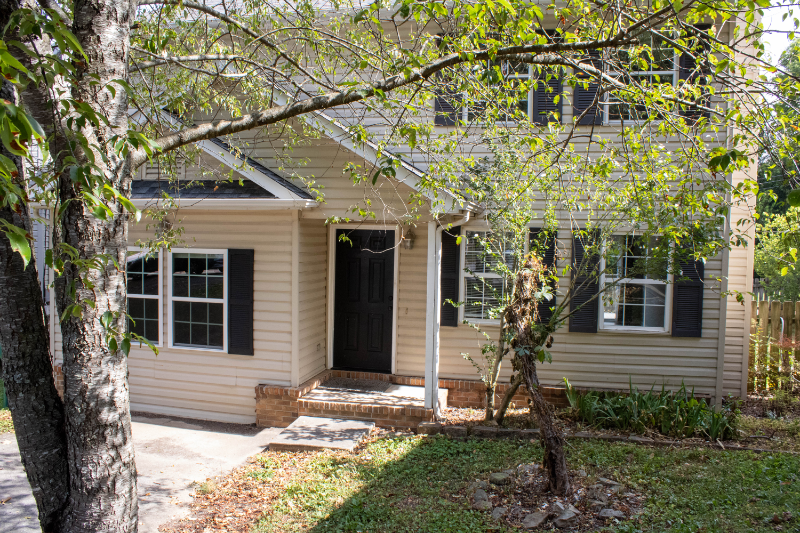 9201 Shady Mill Ln - Photo 4 of 41