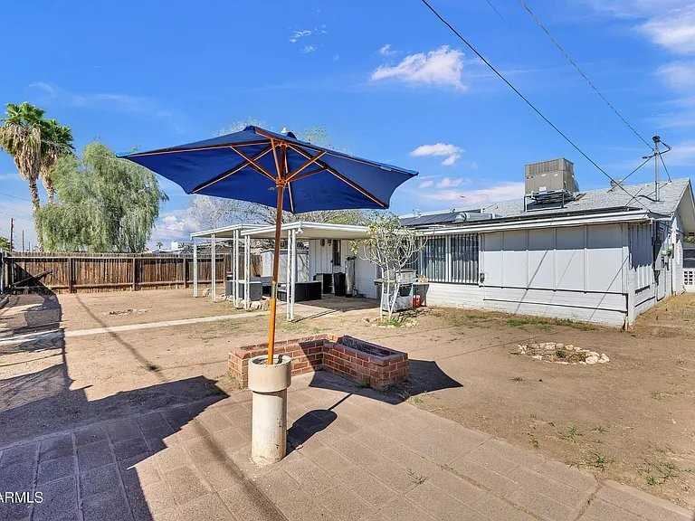 2801 W Glenrosa Ave - Photo 7 of 7