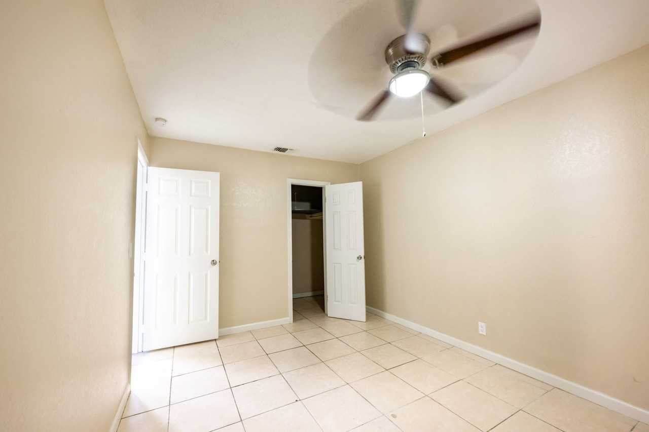 131 Nwstreet - Photo 7 of 15