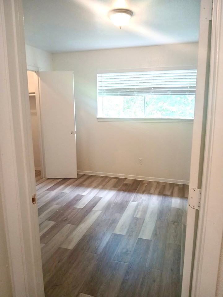 7818 Calhoun Rd #8 - Photo 4 of 5
