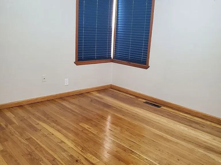 224 E Graves Rd - Photo 6 of 20