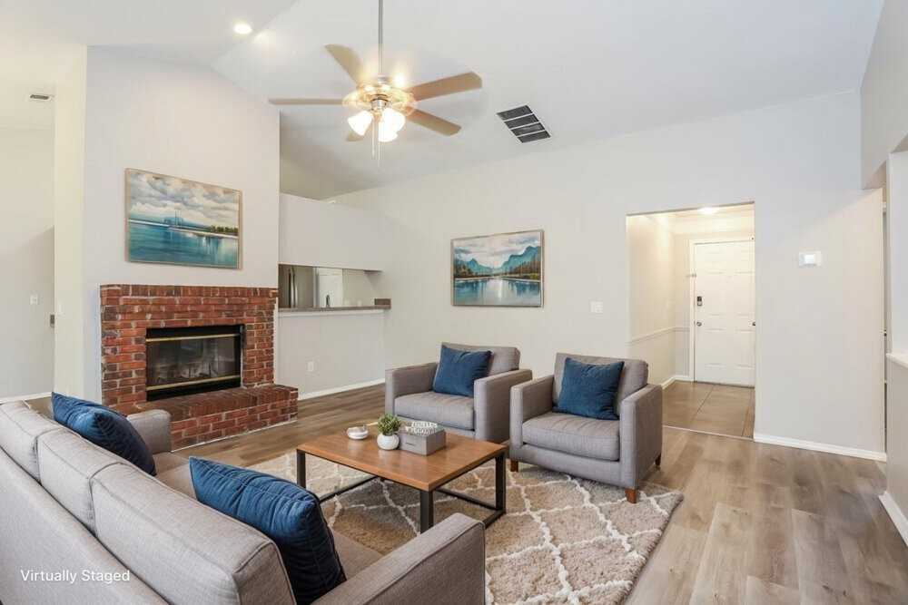 12755 Serenade Cir N - Photo 4 of 19