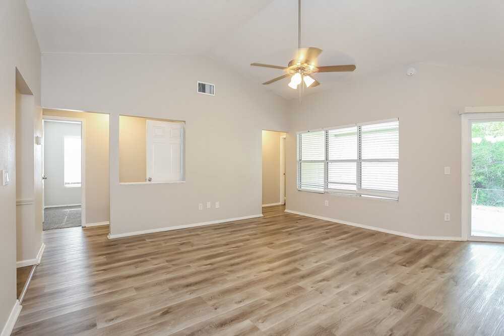 12755 Serenade Cir N - Photo 6 of 19