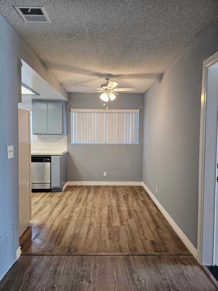 4130 Manhattan Beach Blvd #D - Photo 6 of 7