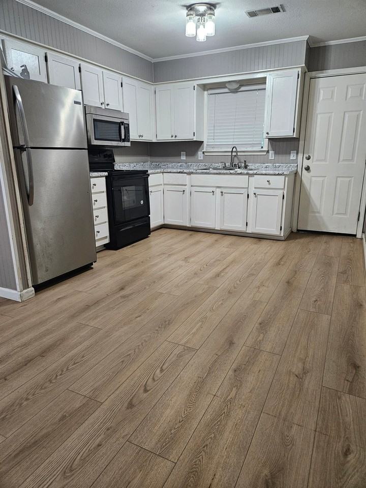 24 Linder Rd #2 - Photo 3 of 7